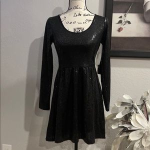 New! ✨ “Kensie” Women’s Black Sequin Night Dress 👗- Size X-Small